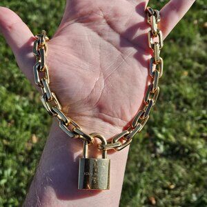 Louis Vuitton Edge Collier LV Padlock Chain Necklace 18 Inches with Box